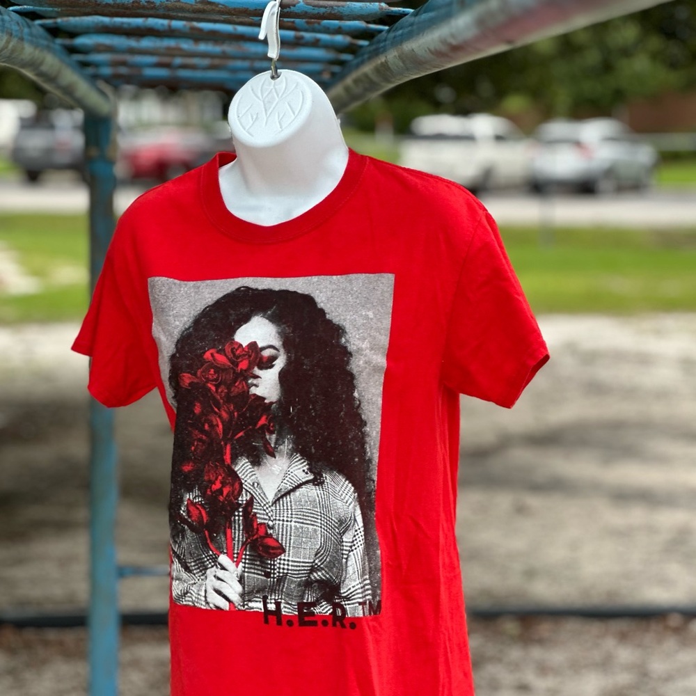 Vibrant Red Short Sleeve Graphic T-Shirt